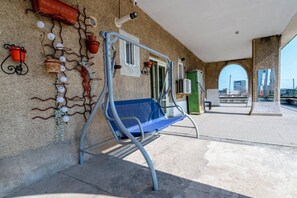 Apartment | Exterior - Lux Rooftop Studio w. Large 🌊 View Terrace (Constanta)