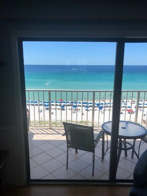 Interior - 1 Bdrm, 1.5 baths Beach Front, King bed, balcony (Panama City Beach)