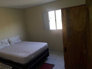 2 bedrooms, bed sheets - Immaculate Conception Farm (Ibiúna)
