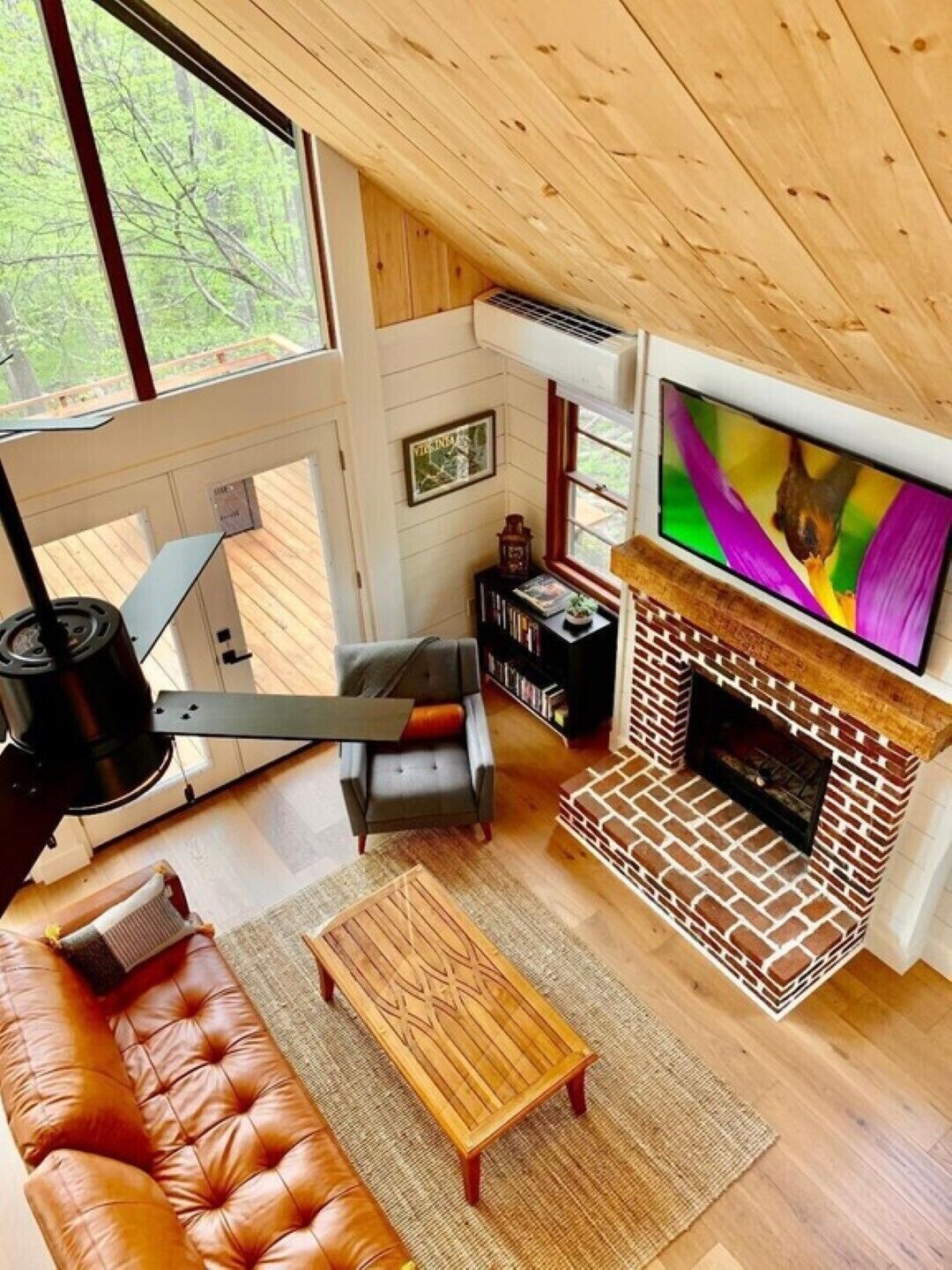 Whiskey Hill Cabin a mountain getaway in Virginia wine country!