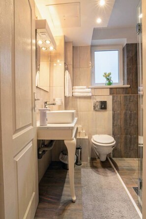 Apartment | Bathroom