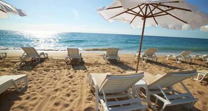 Modern & Stylish Apt of City 5min Beach