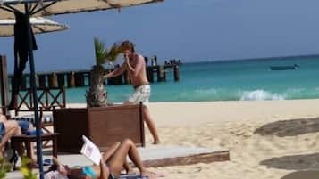 In Strandnähe, Liegestühle