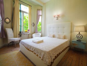 4 chambres, fer et planche à repasser, Wi-Fi gratuit, draps fournis