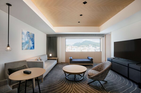 Premium Suite, 1 King Bed