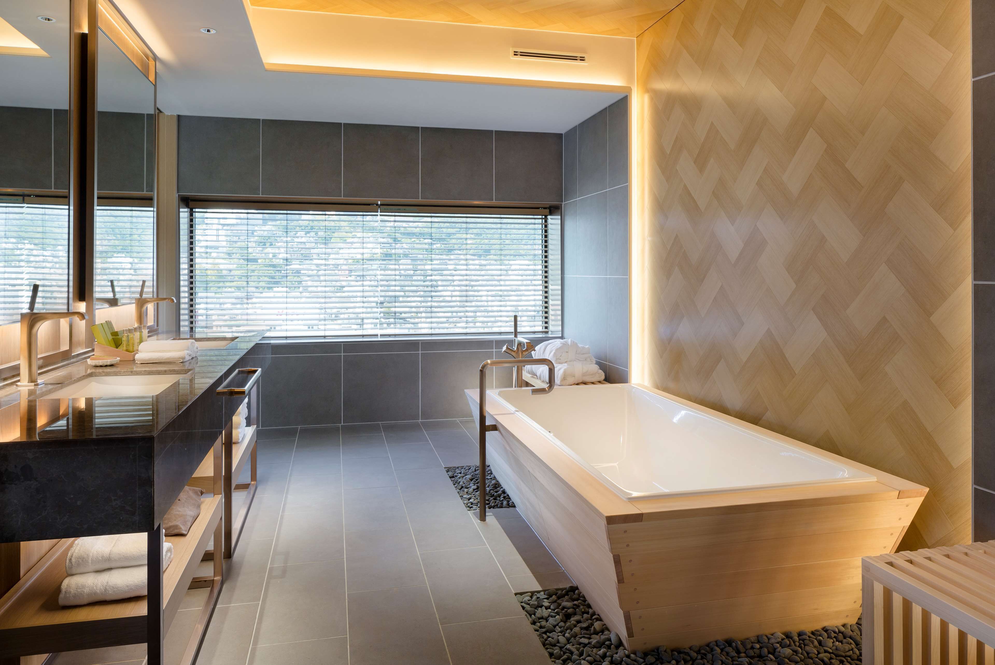 presidential suite, 1 king bed | bathroom | separate bathtub and shower, free toiletries, hair dryer, slippers