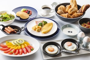 Frokostbuffé hver dag (mot et tillegg)