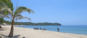 "Villas Palmas Reales" (Royal Palm) 6 Bed/6.5 Bath