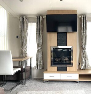 House | 2 bedrooms, iron/ironing board, free WiFi, bed sheets - Luxury 3 bed Mobile Home on the sea (Southampton)