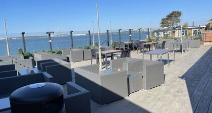 Luxury 3 bed Mobile Home on the sea