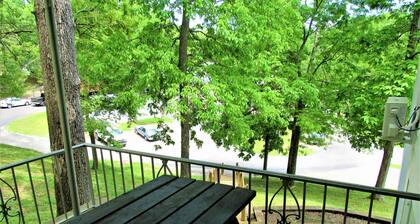 Cabin 1 at Kentucky Lake's Lynnhurst Family Resort