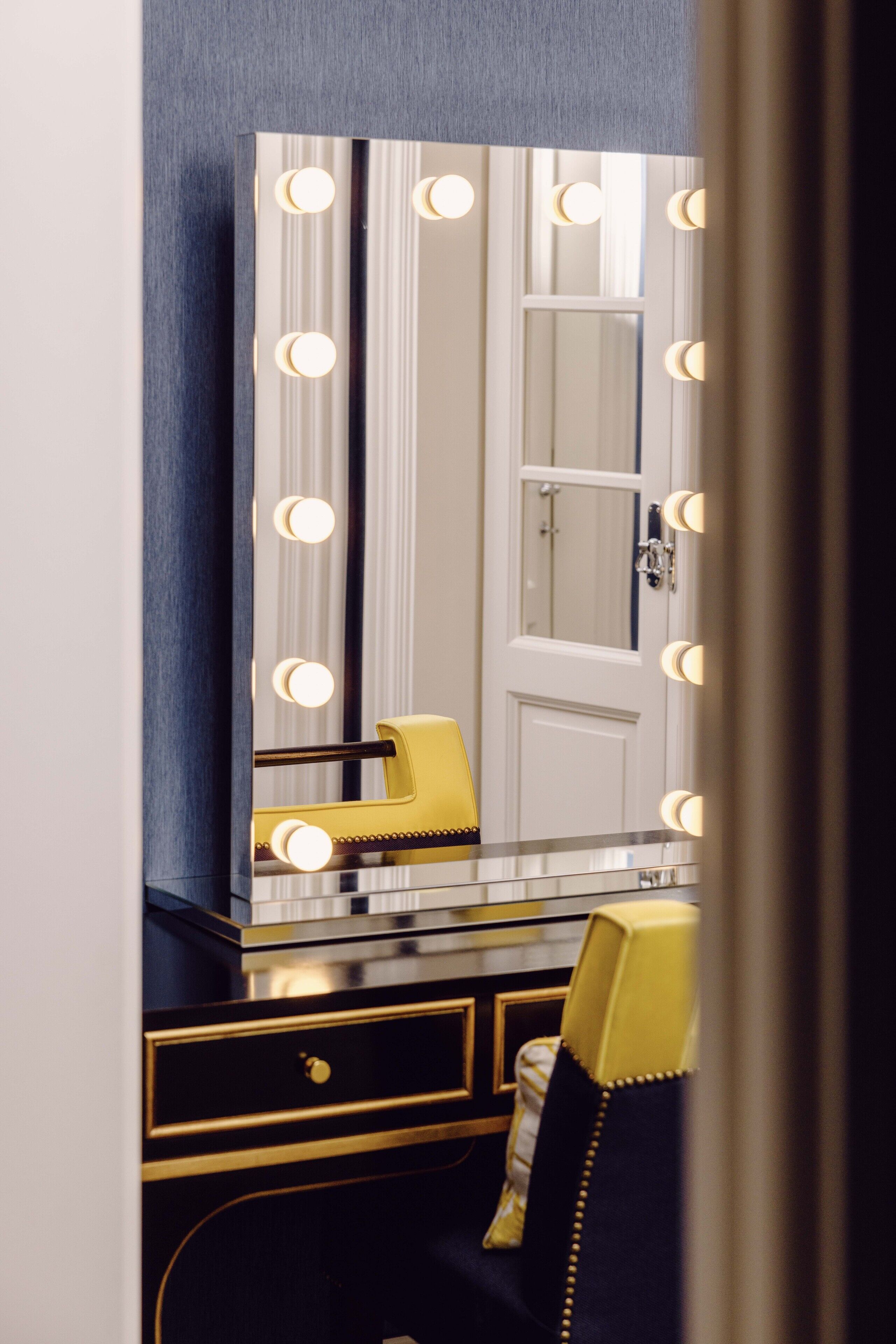 suite, 1 bedroom | premium bedding, select comfort beds, free minibar, in-room safe