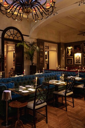 Breakfast, lunch and dinner served - Maalot Roma (Rome)