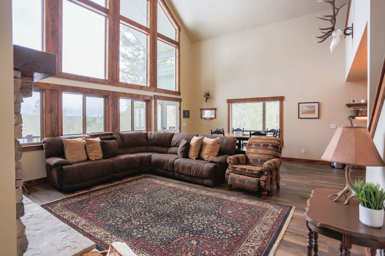 Smart TV, fireplace, video games, books