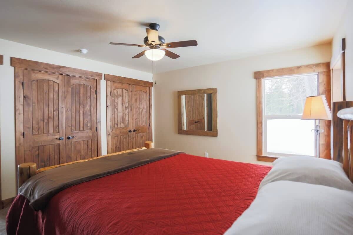 3 chambres, fer et planche à repasser, lit parapluie, Wi-Fi gratuit