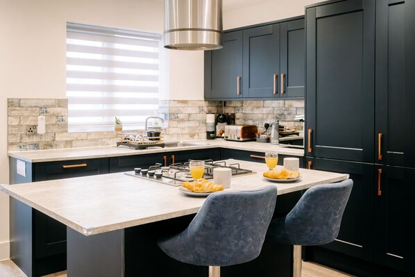 Fridge, microwave, oven, dishwasher