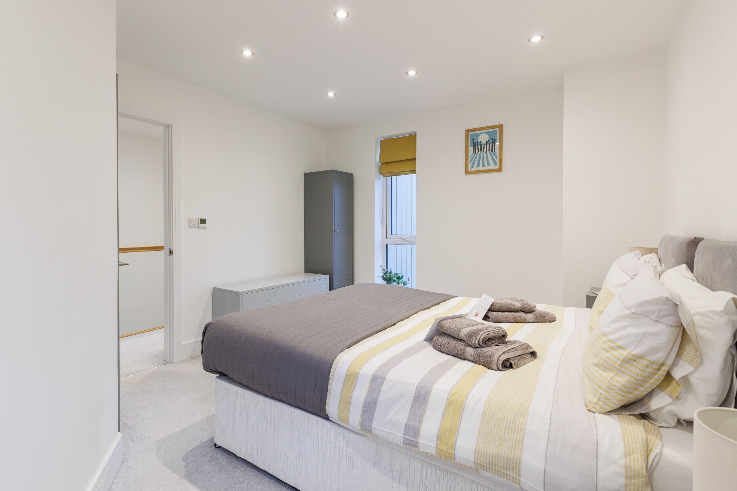 3 bedrooms, iron/ironing board, travel cot, free WiFi