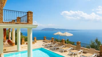 Villa | 3 bedrooms, WiFi