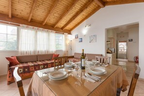House | 2 bedrooms, in-room safe, WiFi - Georgia Walk to Beach Sea Views A C Wifi Car Not Required - 293 (Corfu)