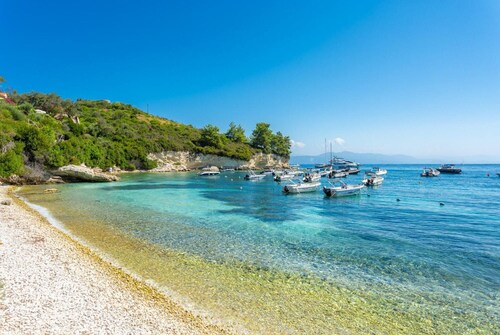 Spiros Jetty House Walk to Beach Sea Views A C Car Not Required - 302