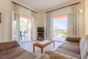 3 bedrooms - Vasillis Large Private Pool Walk to Beach Sea Views A C Wifi Car Not Required - 1026 (Corfu)