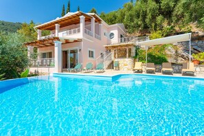 Villa | 3 bedrooms, WiFi