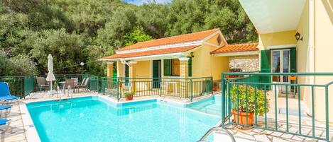 Villa | 4 bedrooms, WiFi