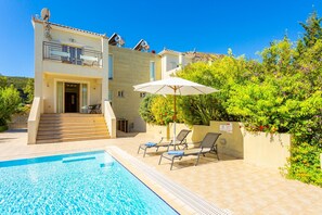 2 bedrooms, WiFi - Villa Fedra Large Private Pool Walk to Beach A C Wifi Car Not Required Eco-friendly - 1878 (Kefalonia)