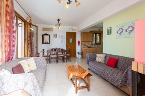 Villa | 3 bedrooms - Villa Garifallia Large Private Pool Sea Views A C Wifi - 1892 (Rethymno)