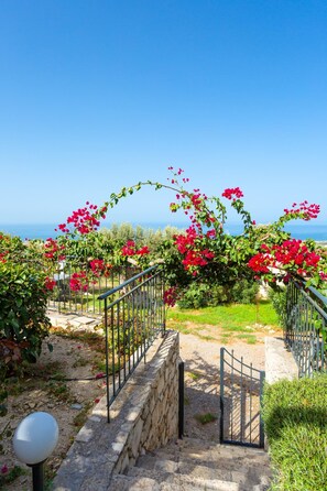 Villa | 3 bedrooms - Villa Garifallia Large Private Pool Sea Views A C Wifi - 1892 (Rethymno)
