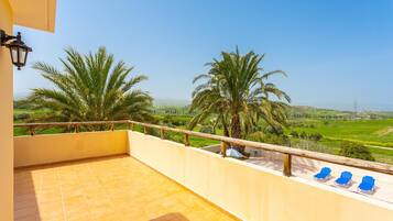 Villa | 4 bedrooms, WiFi