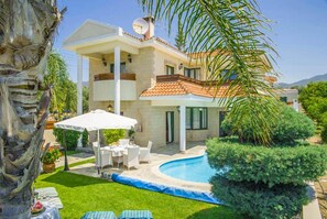 Villa | 4 bedrooms, travel crib, WiFi