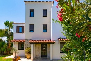 4 bedrooms, travel cot, WiFi - Ekklisies Dio Large Private Pool A C Wifi - 2089 (Apokoronas)