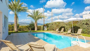 Villa | 3 bedrooms, WiFi