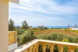House | 4 bedrooms - Villa Rose Large Private Pool Walk to Beach Sea Views A C Wifi - 2184 (Ayia Marina Chrysochous)
