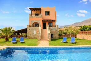 4 bedrooms, WiFi - Theo Beach Villa Large Private Pool Walk to Beach Sea Views A C Wifi Car Not Required - 1843 (Sfakia)