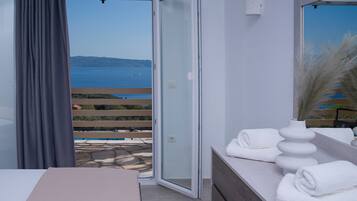 10 bedrooms, in-room safe, iron/ironing board, free cribs/infant beds