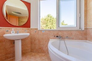 Rumah | Kamar mandi | Pengering rambut dan handuk