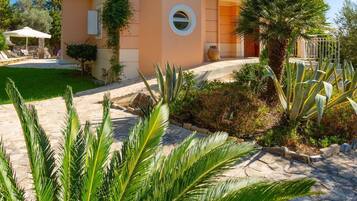5 habitaciones y wifi