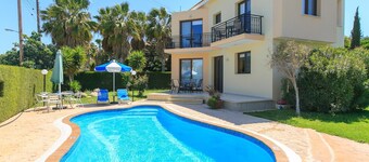 Villa Fostira Large Private Pool Walk to Beach A C Wifi Eco-friendly - 2402
