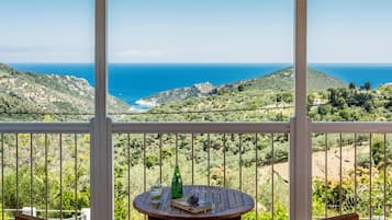 Villa | 3 bedrooms, in-room safe