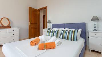 Villa | 3 bedrooms, in-room safe