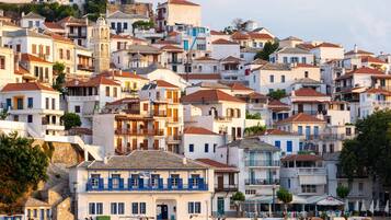 3 bedrooms, in-room safe