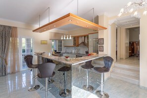 Villa | 2 bedrooms, travel crib, WiFi