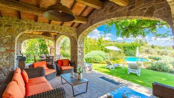 Villa | 8 bedrooms, travel cot, WiFi