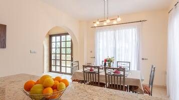 Villa | 3 bedrooms, WiFi