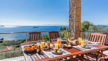 Stórt einbýlishús | 5 svefnherbergi, ferðavagga, þráðlaus nettenging