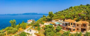 Villa | 5 bedrooms, travel crib, WiFi