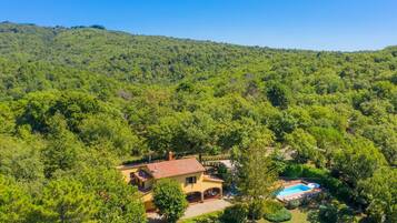 Villa | 4 bedrooms, WiFi