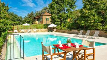 6 habitaciones y wifi